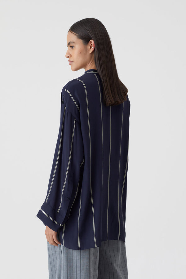 CLOSED STAND UP COLLAR BLOUSE NAVY